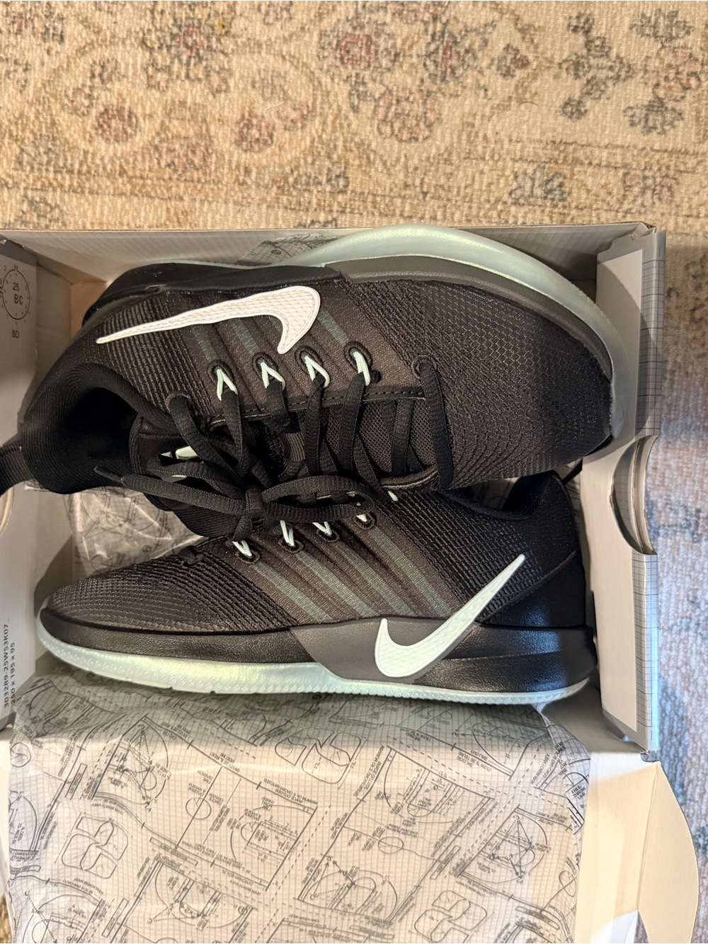 Nike Black Sneakers with Mint Accents - Kids